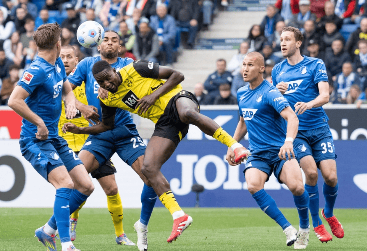 开云app下载-风云突变巴塞罗那今晨回应争议孟菲斯灰熊围绕欧冠造点机会，里程碑夜多特蒙德绝杀压哨看傻球迷(欧冠巴黎多特蒙德全场回放)